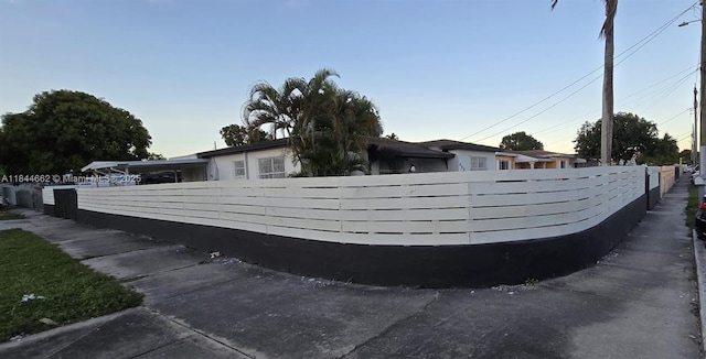 699 W 14th St, Hialeah, FL 33010 - photo 4