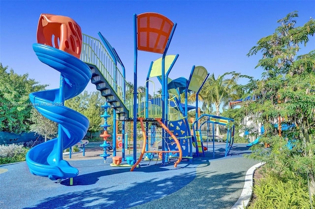 580 Egret Dr Unit 215, Hallandale Beach, FL 33009 - photo 31