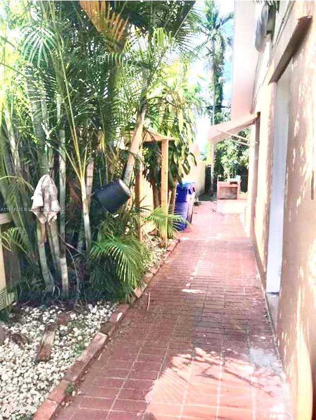 6771 Freedom St, Hollywood, FL 33024 - photo 7