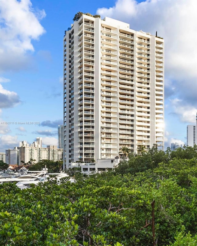 19500 Turnberry Way Unit 9D, Aventura, FL 33180 - photo 7