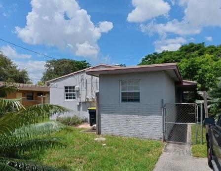 125 NW 12th Ave Unit 2, Dania Beach, FL 33004 - photo 1