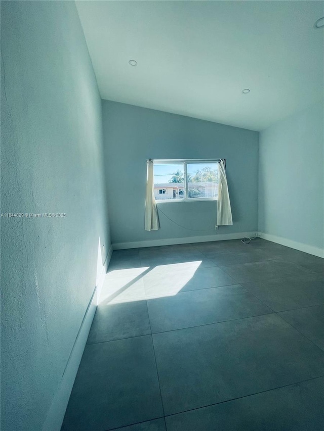 2325 NE 194th St, Miami, FL 33180 - photo 21