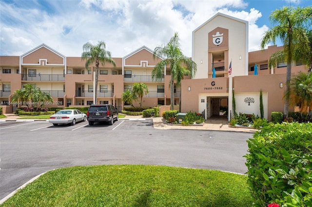 7536 Fairfax Dr Unit 205, Tamarac, FL 33321 - photo 2