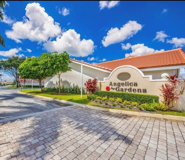 8453 NW 189 Street Rd, Hialeah, FL 33015 - photo 4