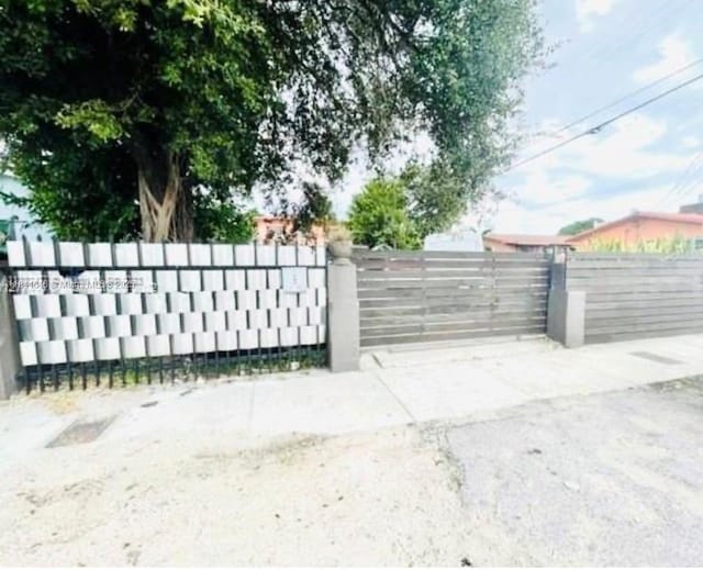 2215 NW 33rd St, Miami, FL 33142 - photo 2