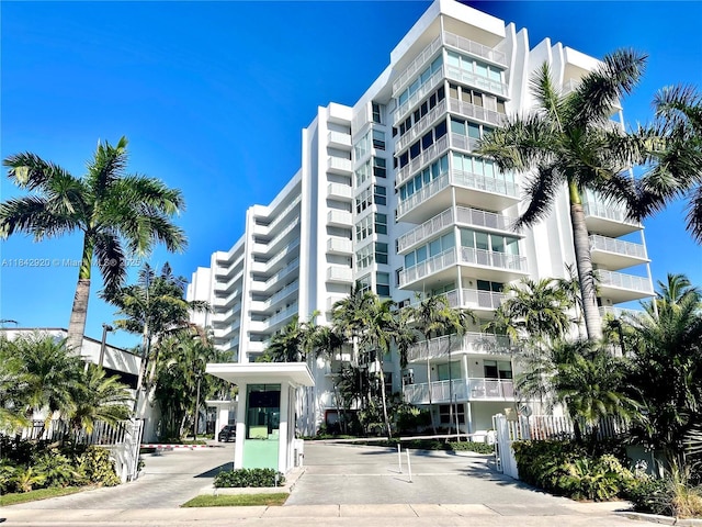 607 Ocean Dr Unit 3K, Key Biscayne, FL 33149 - photo 2
