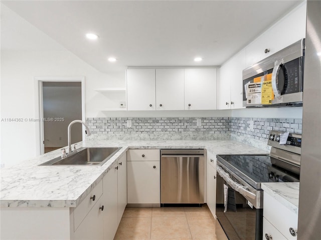16331 Willow Creek Dr, Miami Lakes, FL 33014 - photo 3