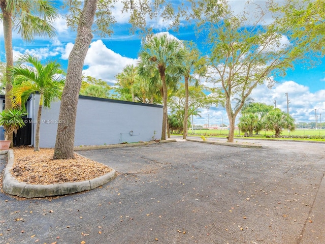16331 Willow Creek Dr, Miami Lakes, FL 33014 - photo 22