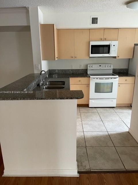 2494 Centergate Dr Unit 102, Miramar, FL 33025 - photo 6