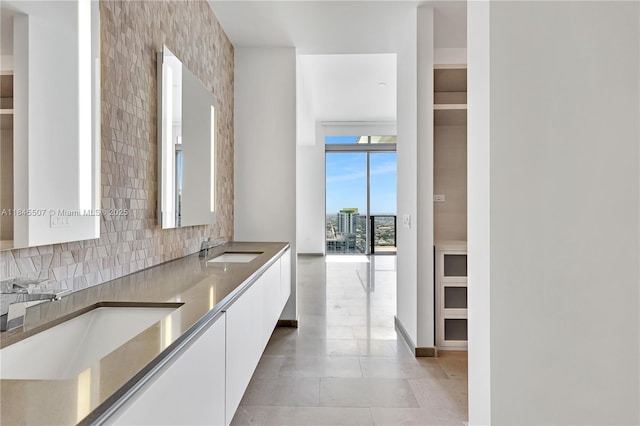 68 SE 6th St Unit 4110, Miami, FL 33131 - photo 25
