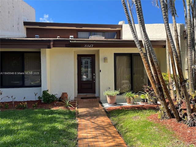 3327 Oak Dr, Hollywood, FL 33021 - photo 1