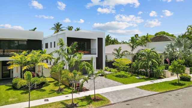 618 NE 17th Way, Fort Lauderdale, FL 33304 - photo 1