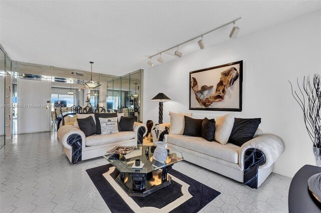 3850 Washington St Unit 1114, Hollywood, FL 33021 - photo 2