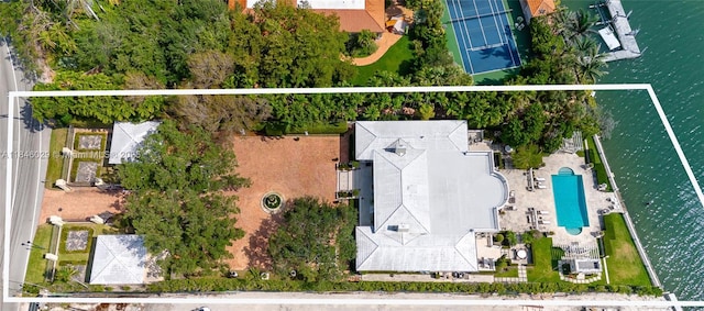 4539 Pine Tree Dr, Miami Beach, FL 33140 - photo 2