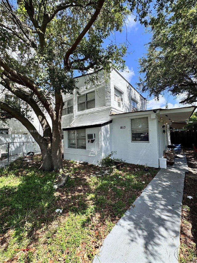 1613 NW 45th St, Miami, FL 33142 - photo 2