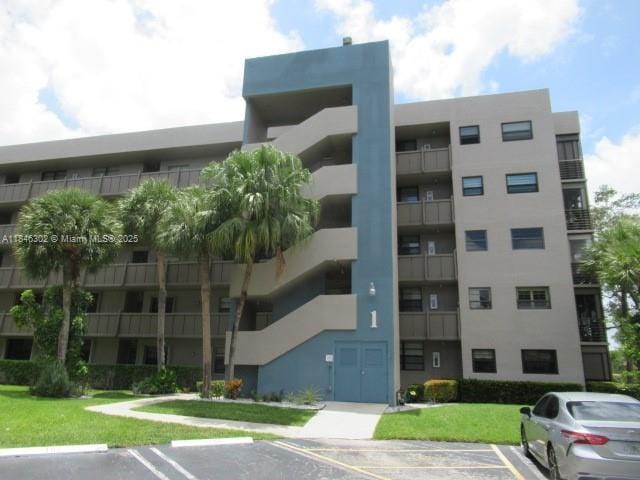 900 Colony Point Cir Unit 106, Pembroke Pines, FL 33026 - photo 4