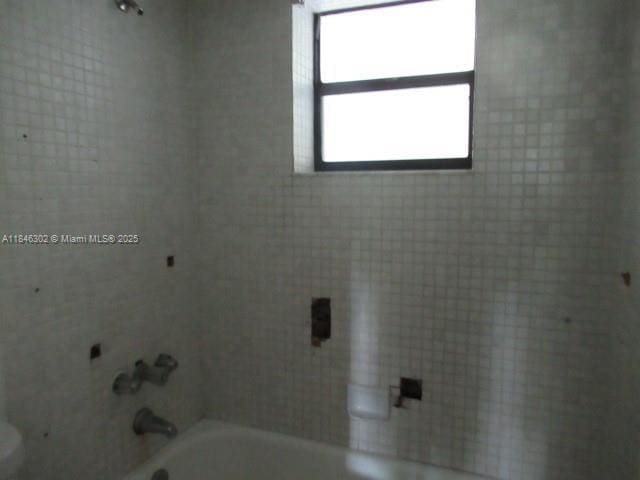 900 Colony Point Cir Unit 106, Pembroke Pines, FL 33026 - photo 13