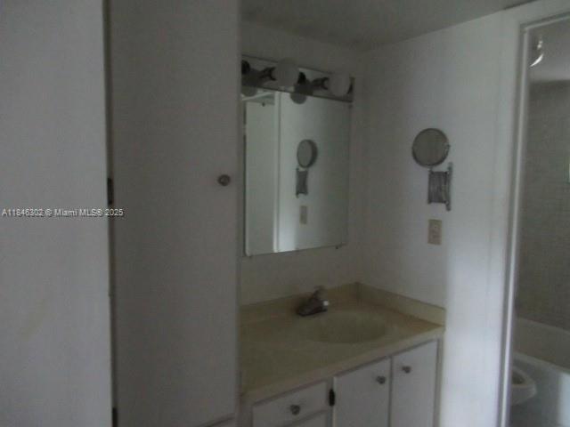 900 Colony Point Cir Unit 106, Pembroke Pines, FL 33026 - photo 14