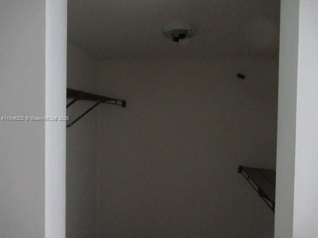 900 Colony Point Cir Unit 106, Pembroke Pines, FL 33026 - photo 17