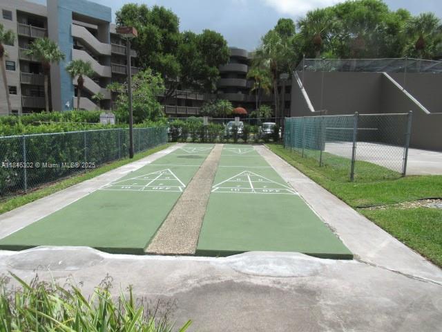 900 Colony Point Cir Unit 106, Pembroke Pines, FL 33026 - photo 29