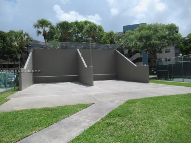 900 Colony Point Cir Unit 106, Pembroke Pines, FL 33026 - photo 30
