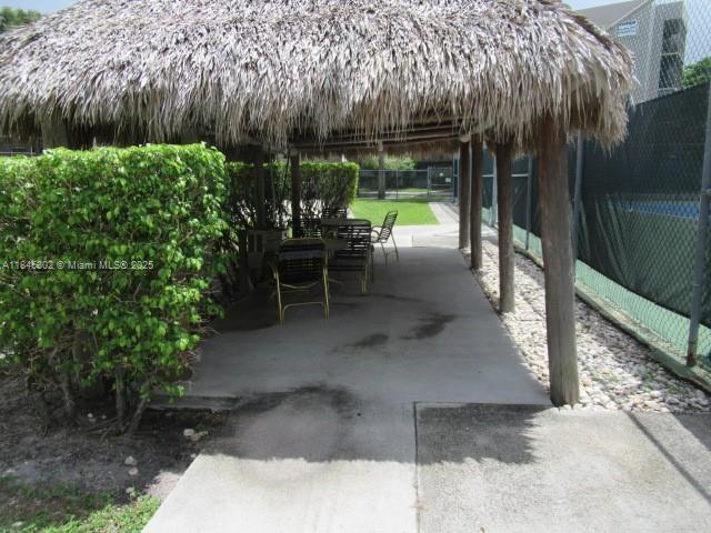 900 Colony Point Cir Unit 106, Pembroke Pines, FL 33026 - photo 31