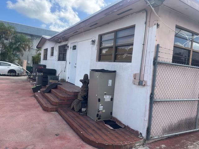 45 W 37th St, Hialeah, FL 33012 - photo 23