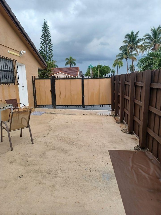 8889 NW 115th St, Hialeah Gardens, FL 33018 - photo 9