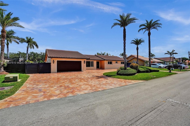 7135 N Augusta Dr, Hialeah, FL 33015 - photo 68