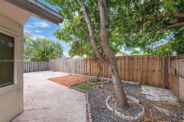 314 Bishop Rd, North Lauderdale, FL 33068 - photo 28