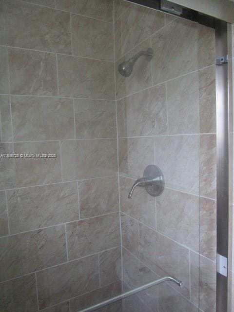 8650 N Miami Ave, El Portal, FL 33150 - photo 17