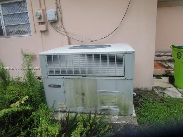 8650 N Miami Ave, El Portal, FL 33150 - photo 27