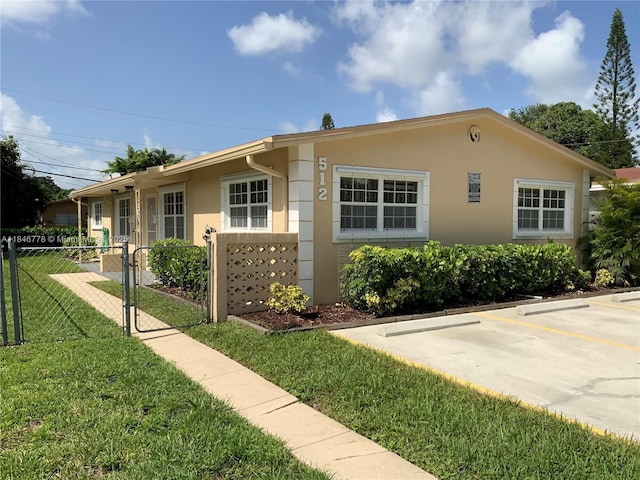 512 SW 10th St, Hallandale Beach, FL 33009 - photo 1