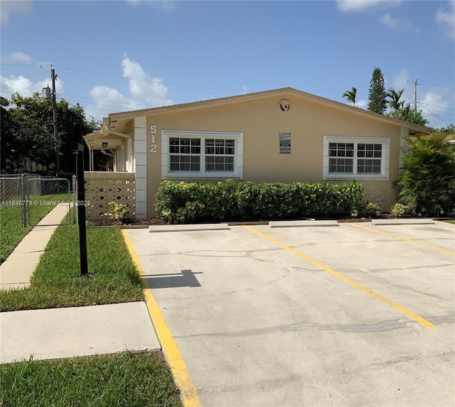 512 SW 10th St, Hallandale Beach, FL 33009 - photo 4