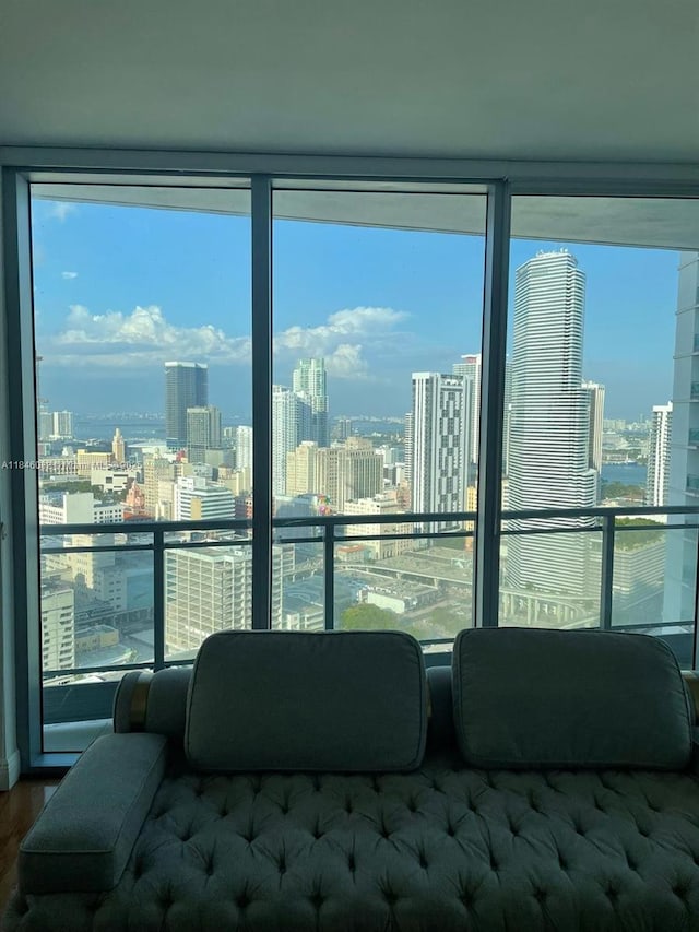 90 SW 3rd St Unit 3504, Miami, FL 33130 - photo 35