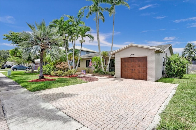 11841 NW 41st St, Sunrise, FL 33323 - photo 1
