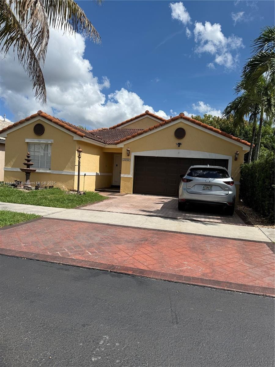 15921 SW 82nd St, Miami, FL 33193 - photo 1