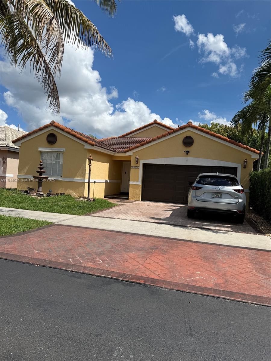 15921 SW 82nd St, Miami, FL 33193 - photo 3