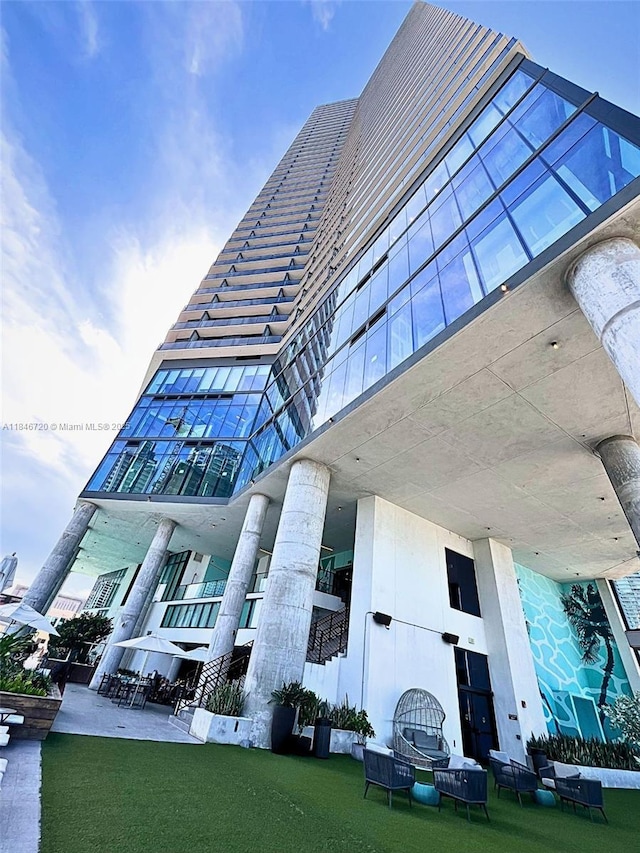 398 NE 5th St Unit 1412, Miami, FL 33132 - photo 29