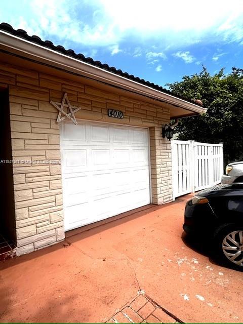 4010 Coral Springs Dr, Coral Springs, FL 33065 - photo 5