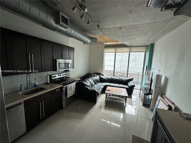 690 SW 1st Ct Unit 1010, Miami, FL 33130 - photo 2