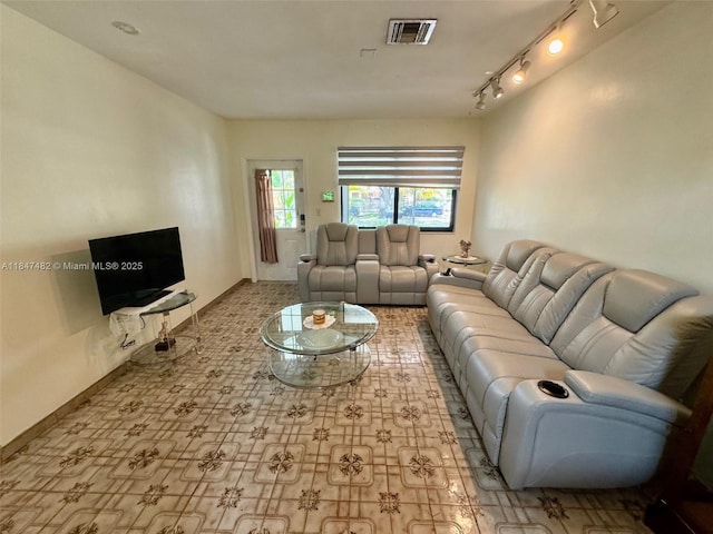 520 NE 137th St, North Miami, FL 33161 - photo 4