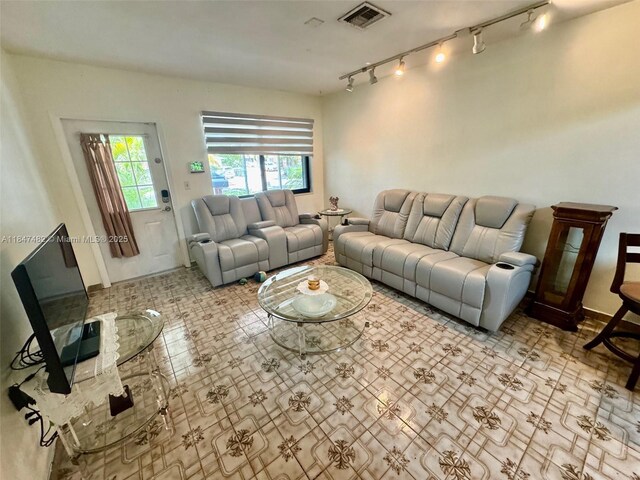 520 NE 137th St, North Miami, FL 33161 - photo 5