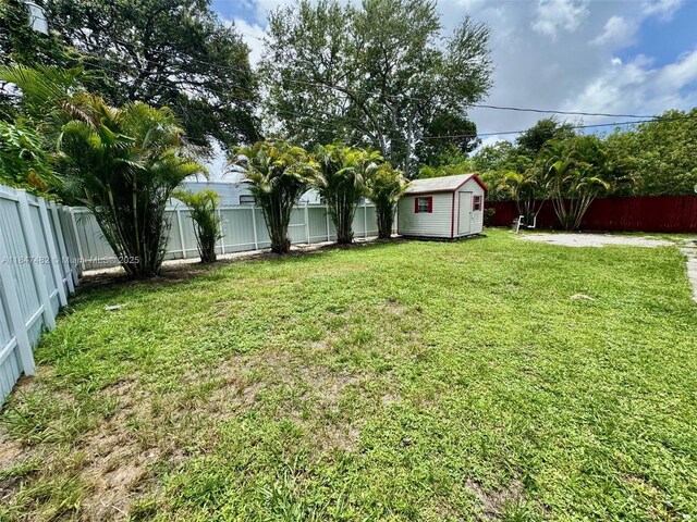 520 NE 137th St, North Miami, FL 33161 - photo 24
