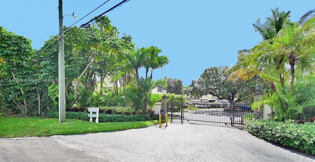8626 SW 94th St, Miami, FL 33156 - photo 1