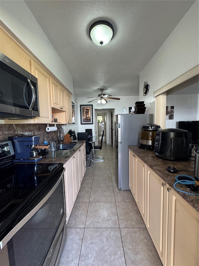 71 NW 76th St Unit 5, Miami, FL 33150 - photo 1