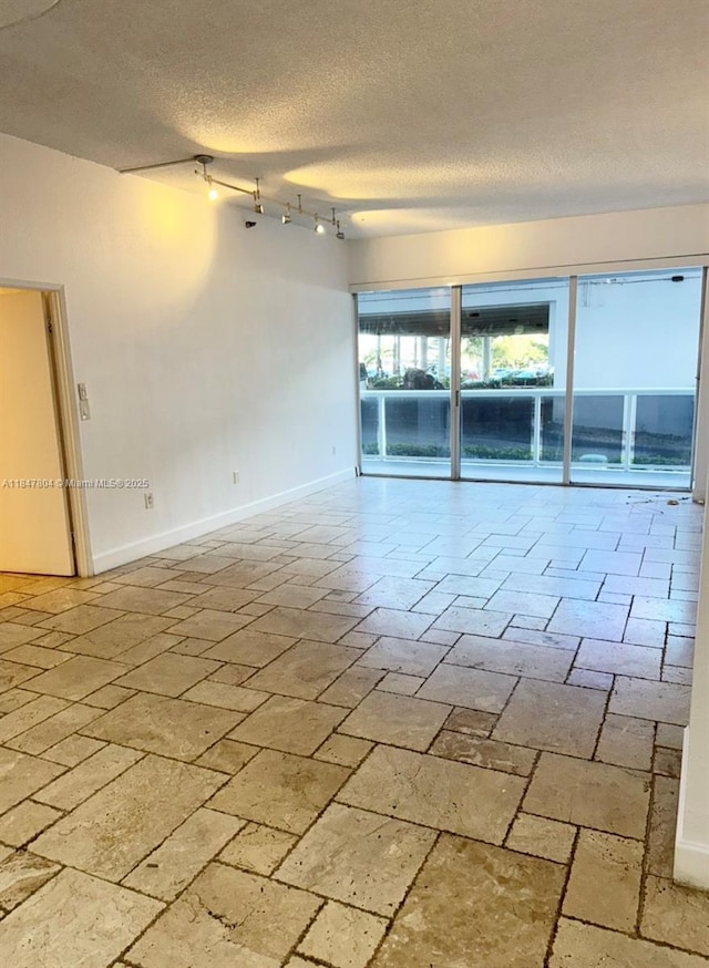 20505 E Country Club Dr Unit 135, Aventura, FL 33180 - photo 4