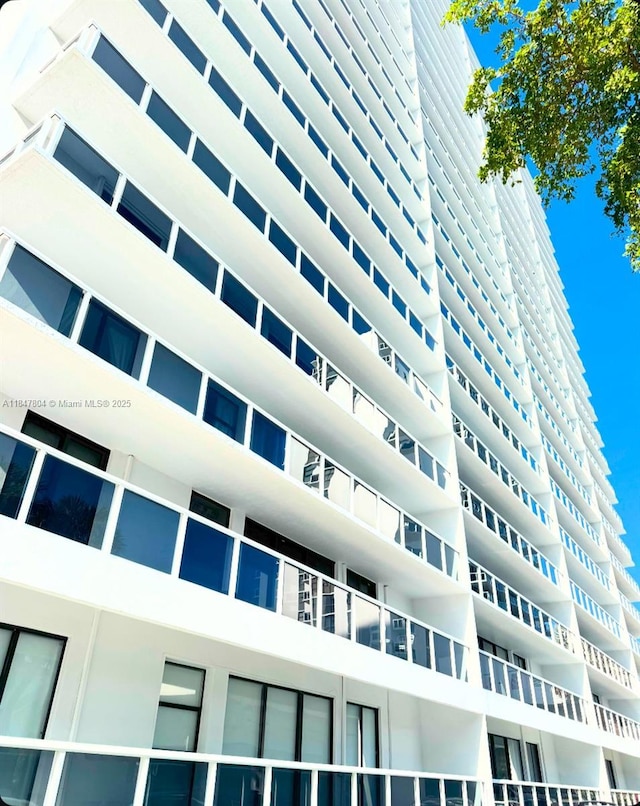 20505 E Country Club Dr Unit 135, Aventura, FL 33180 - photo 18