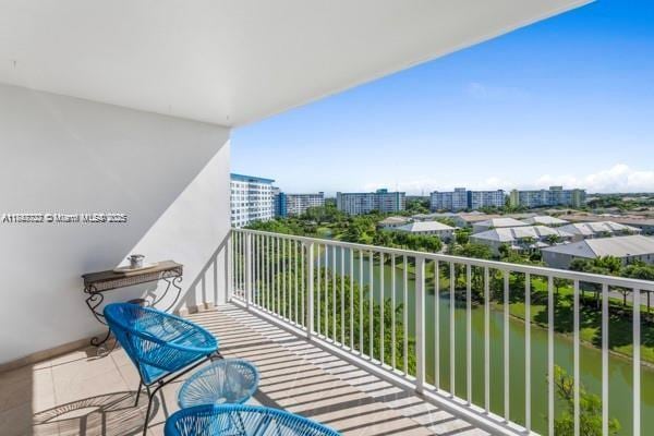 3850 Washington St Unit 910, Hollywood, FL 33021 - photo 1