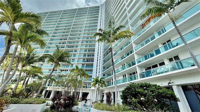 100 Bayview Dr Unit 429, Sunny Isles Beach, FL 33160 - photo 19